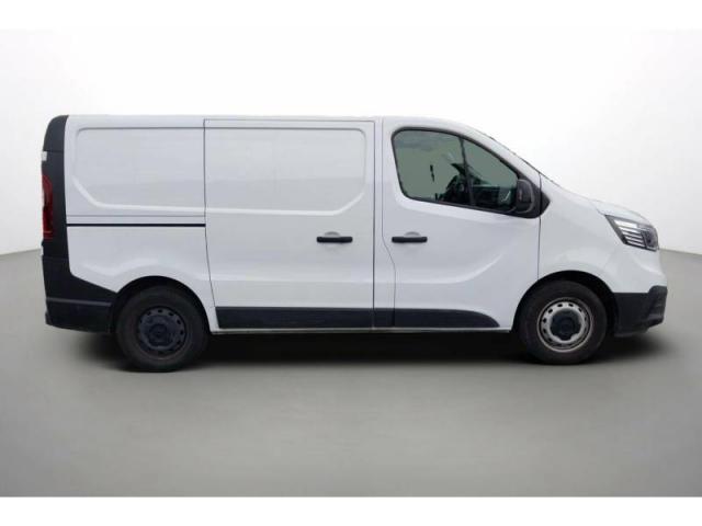 Renault Trafic image 2