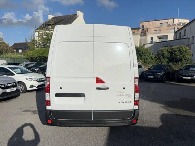 Renault Master image 2