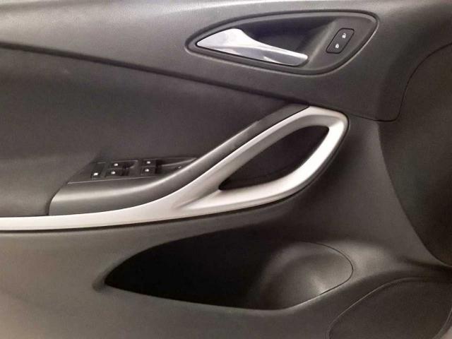 Opel Astra image 8