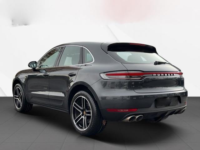 Porsche Macan image 9