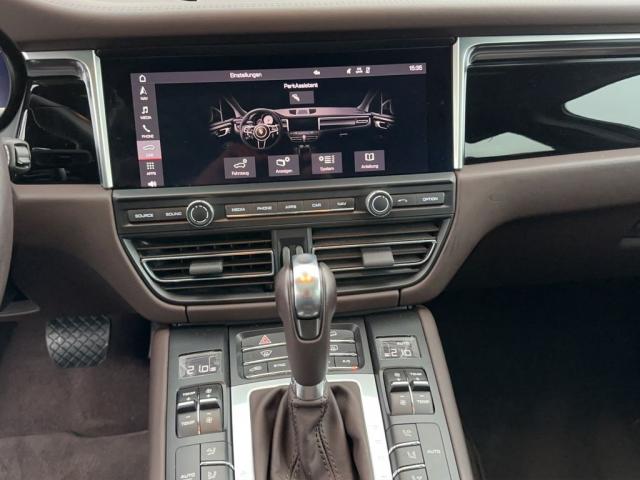 Porsche Macan image 7