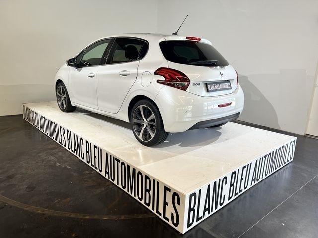 Peugeot 208 image 3