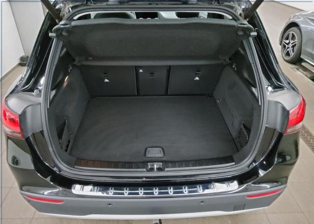 Mercedes Benz Gla image 1
