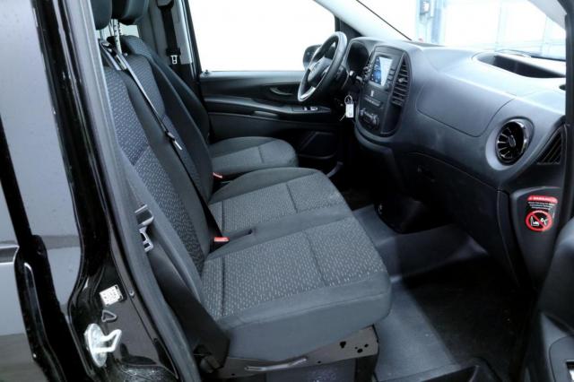 Mercedes Benz Vito image 2