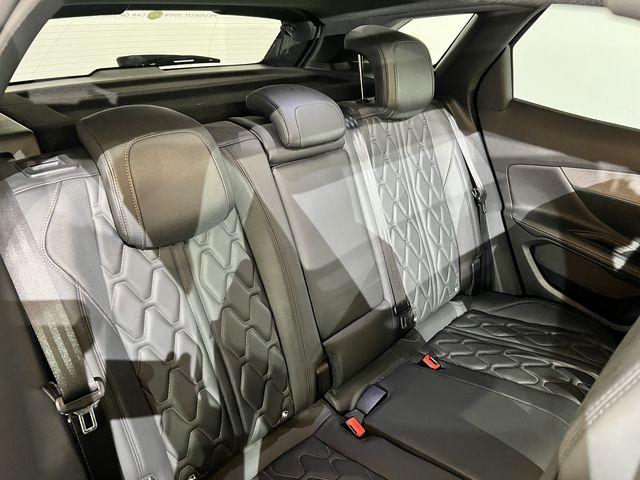 Peugeot 3008 image 8