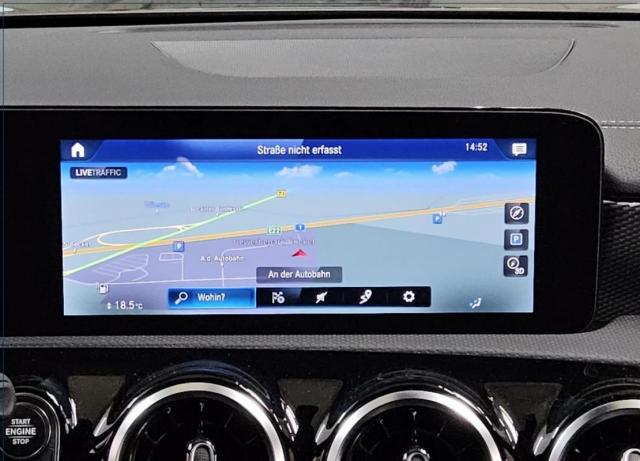 Mercedes Benz Cla image 2