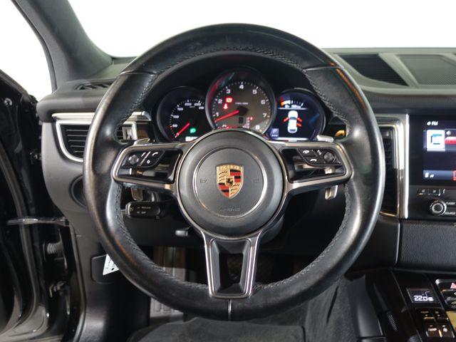 Porsche Macan image 1