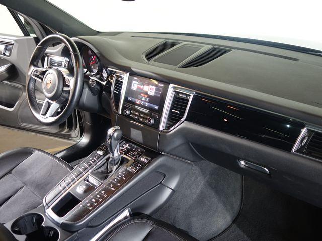 Porsche Macan image 6