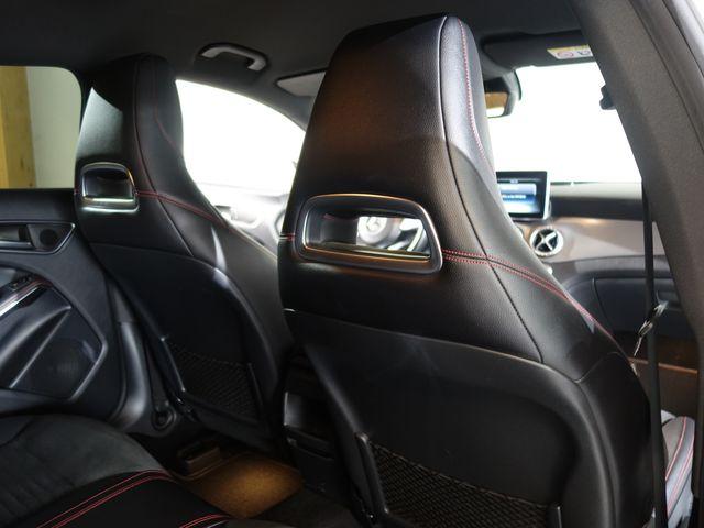 Mercedes Benz Cla image 7