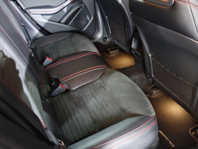 Mercedes Benz Cla image 5