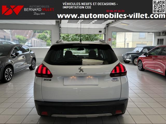 Peugeot 2008 image 8