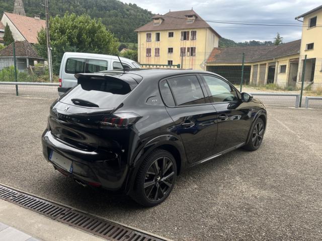 Peugeot 208 image 2