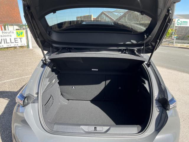 Peugeot 308 image 1