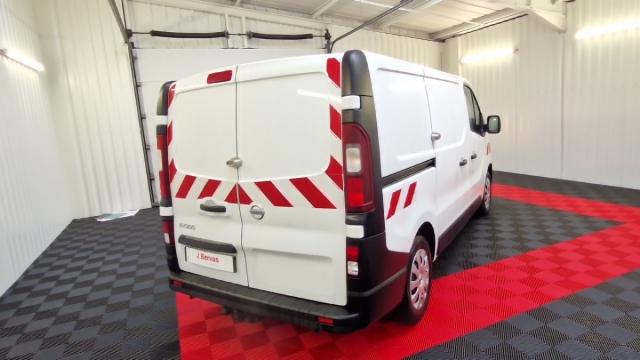 Nissan Nv300 image 3