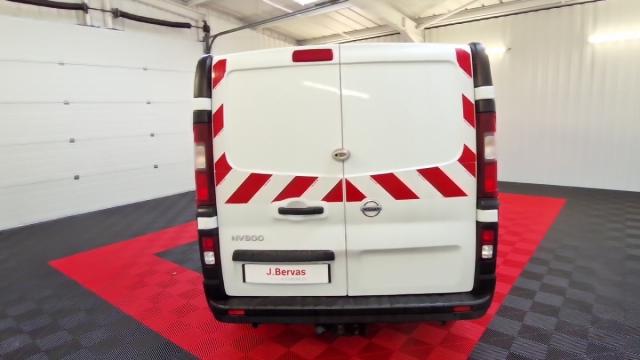 Nissan Nv300 image 6