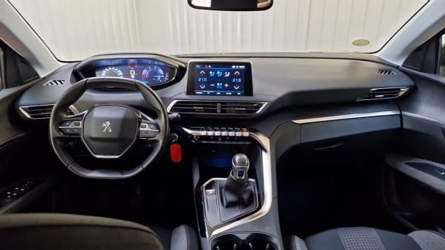 Peugeot 5008 image 2