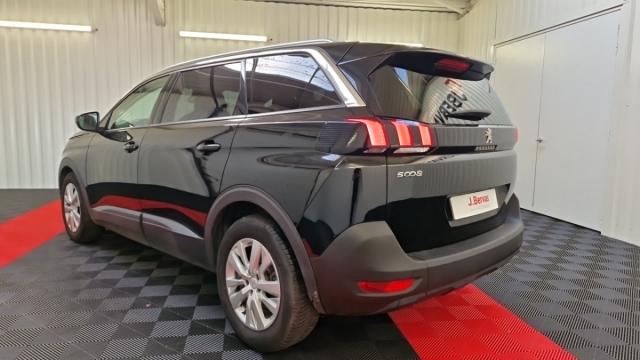 Peugeot 5008 image 8