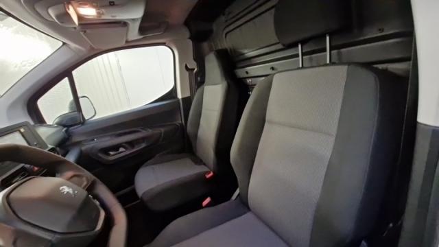 Peugeot Partner image 2