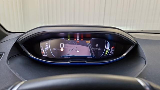 Peugeot 3008 image 8