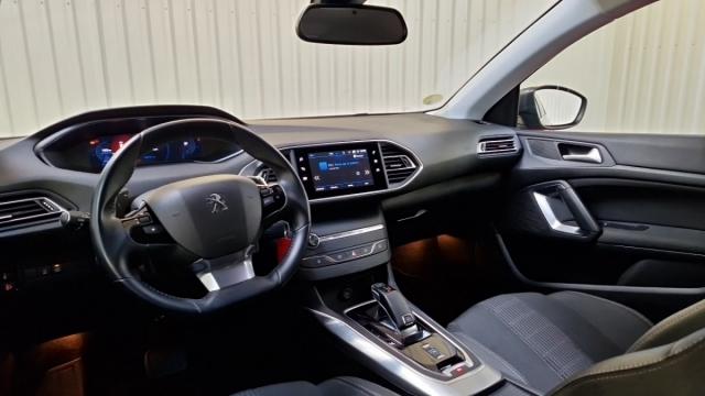 Peugeot 308 image 3