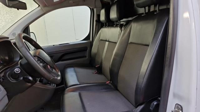 Citroen Jumpy image 2