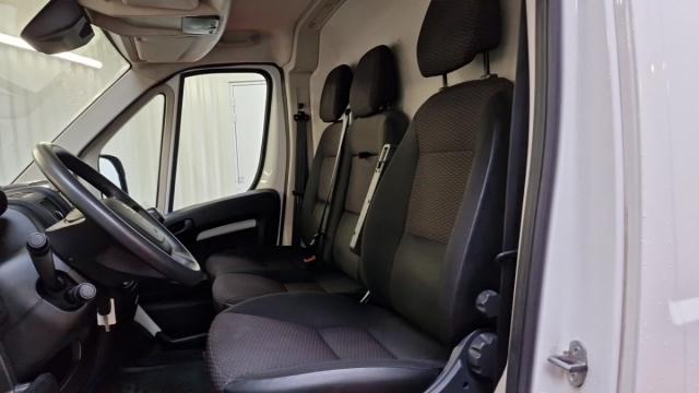 Peugeot Boxer image 1