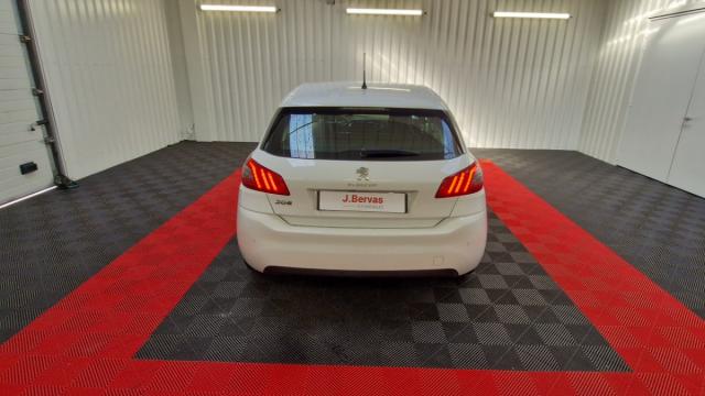 Peugeot 308 image 2