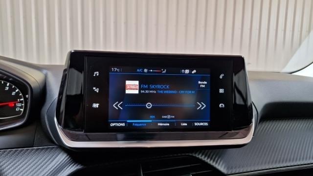 Peugeot 2008 image 1