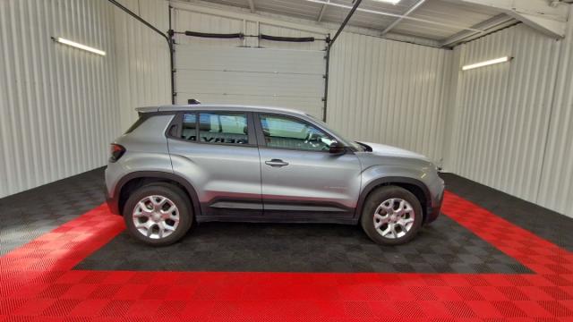 Jeep Avenger image 9
