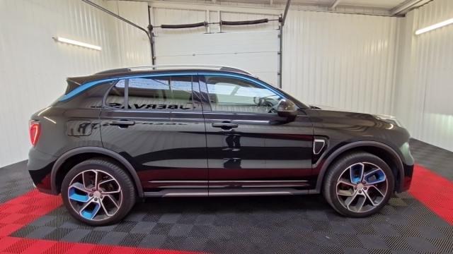 Lynk & Co 01 image 2
