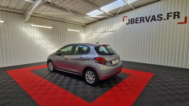 Peugeot 208 image 9