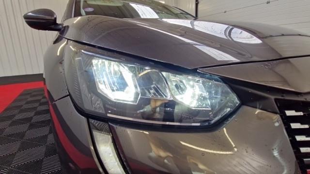 Peugeot 208 image 1