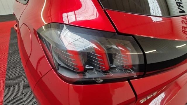 Peugeot 208 image 1