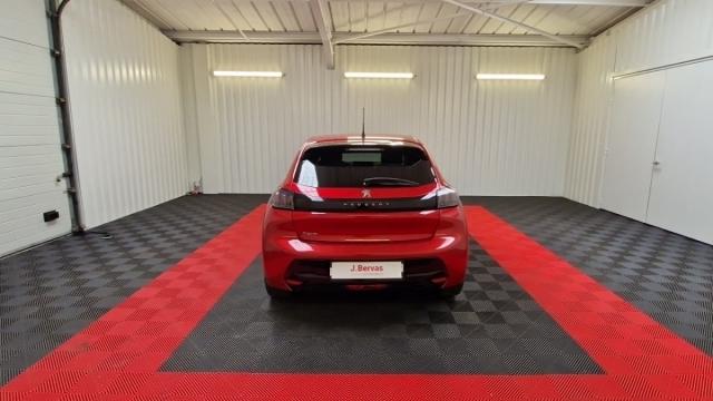 Peugeot 208 image 8