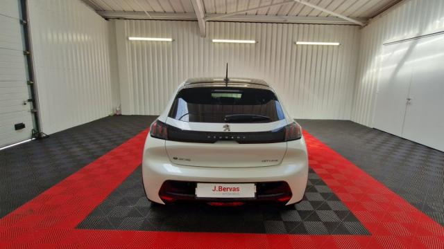 Peugeot E-208 image 8