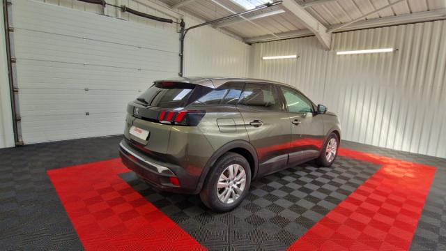 Peugeot 3008 image 2