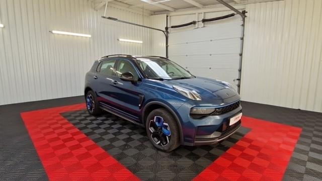 Lynk & Co 01 image 3