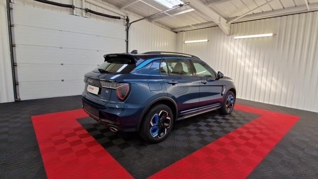 Lynk & Co 01 image 1