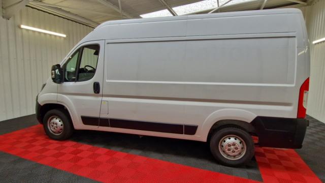 Peugeot Boxer image 2