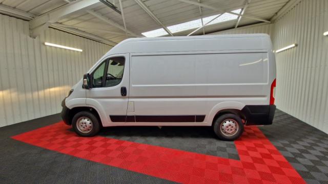 Peugeot Boxer image 2