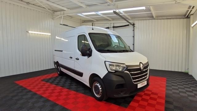 Renault Master image 2