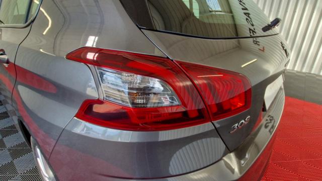 Peugeot 308 image 8
