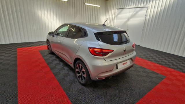 Renault Clio image 9