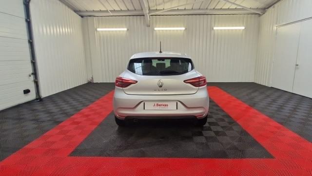 Renault Clio image 8
