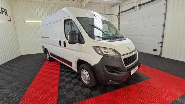Peugeot Boxer image 2