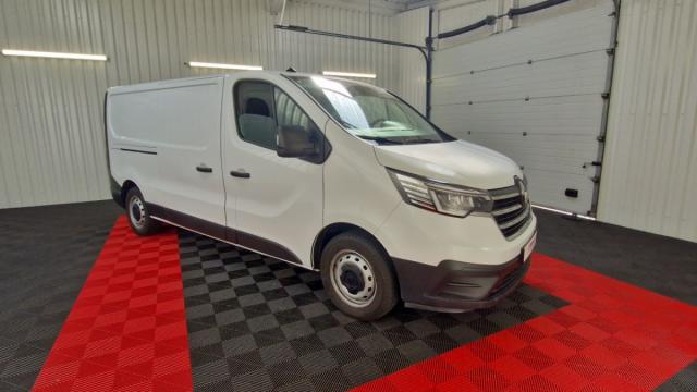 Renault Trafic image 8