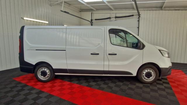 Renault Trafic image 1