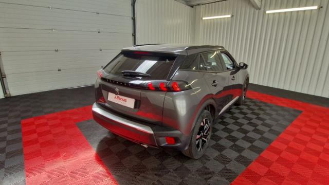 Peugeot 2008 image 2