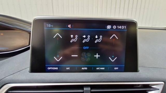 Peugeot 5008 image 1