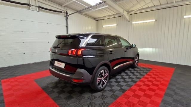 Peugeot 5008 image 9